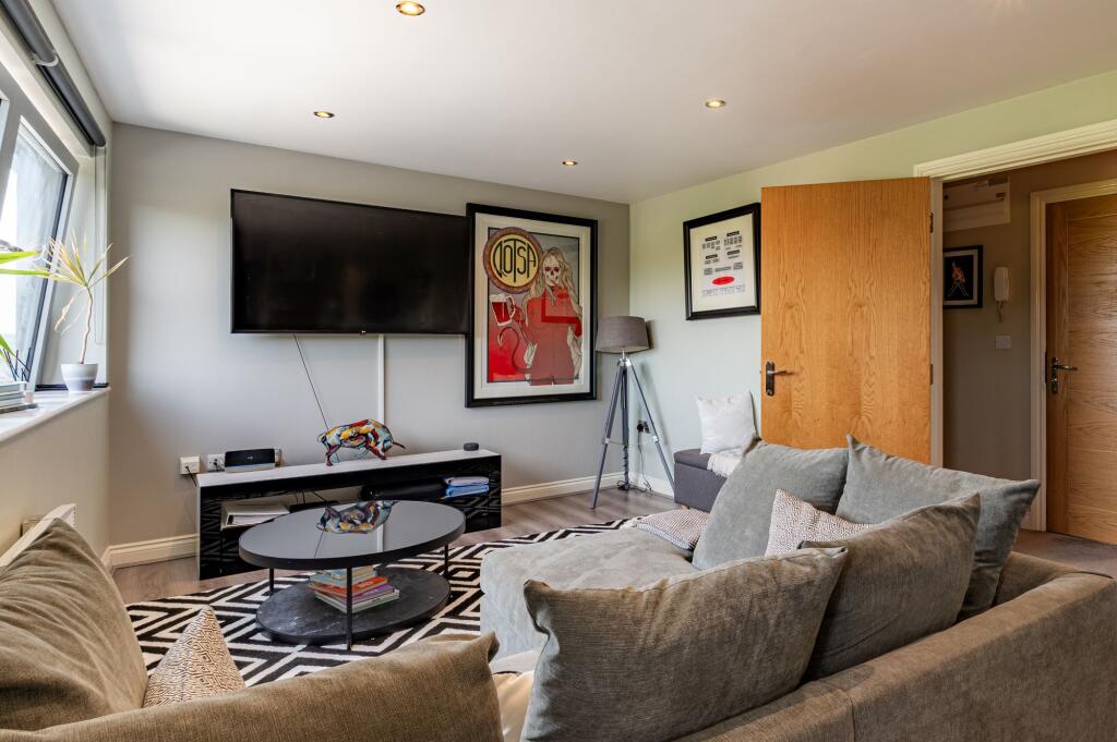 Maney Corner, Sutton Coldfield, B72 photo 5