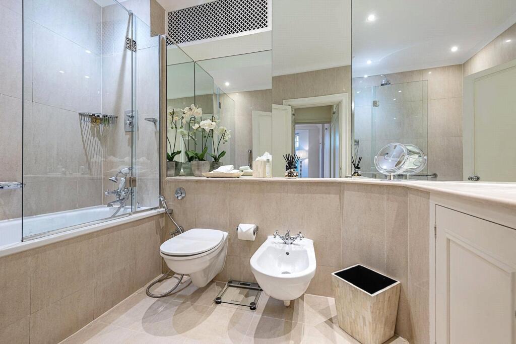 4 bedroom flat for rent