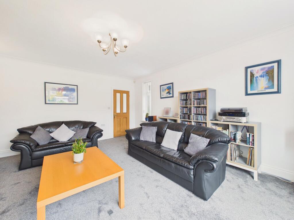 Birchfield Gardens, Low Fell, NE9 - View 5