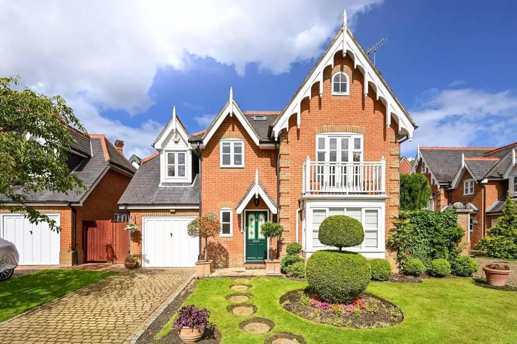 Main image of property: Devey Close, Kingston Upon Thames KT2
