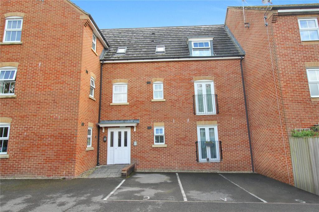 Main image of property: Vistula Crescent, Haydon End, Swindon, SN25