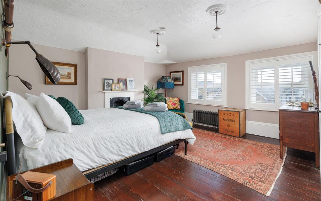House in Portsmouth - View 5