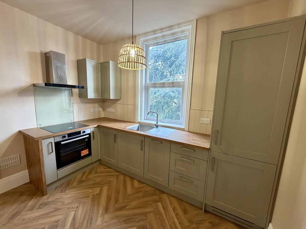 Apartment in Bournemouth, Springbourne - View 5