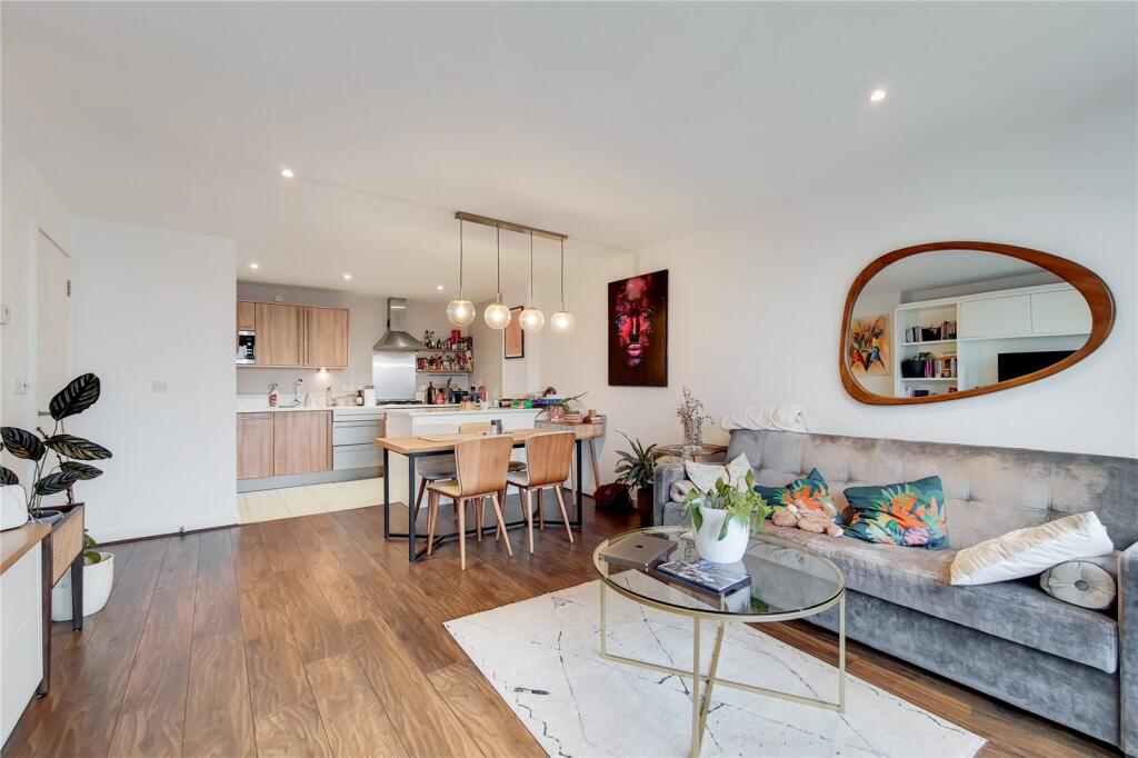 Apartment in London - View 5