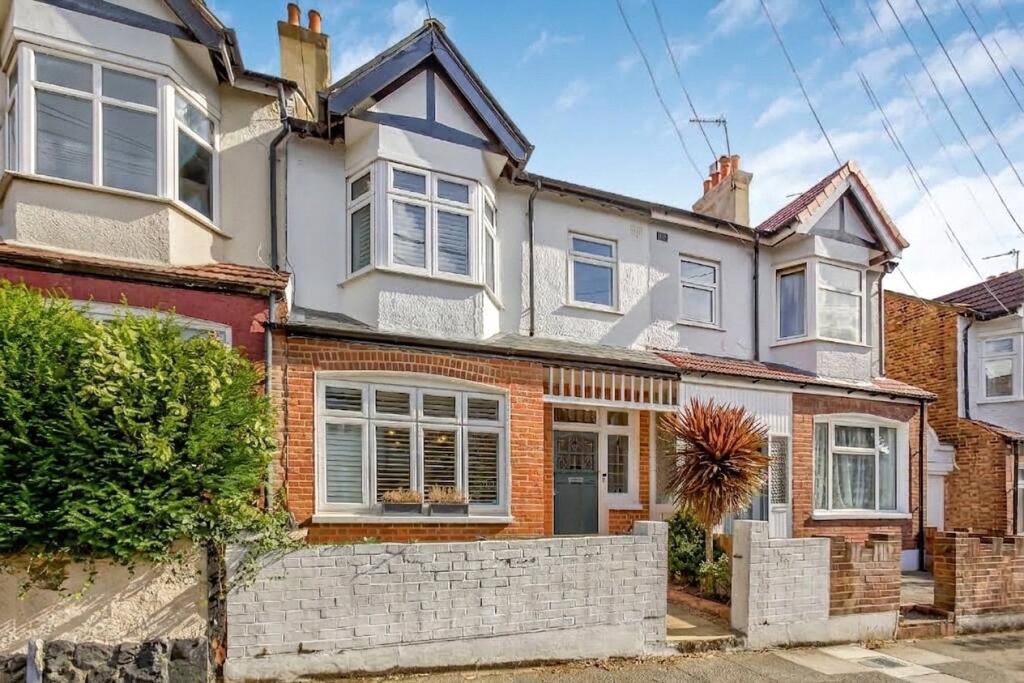 House in London - View 3