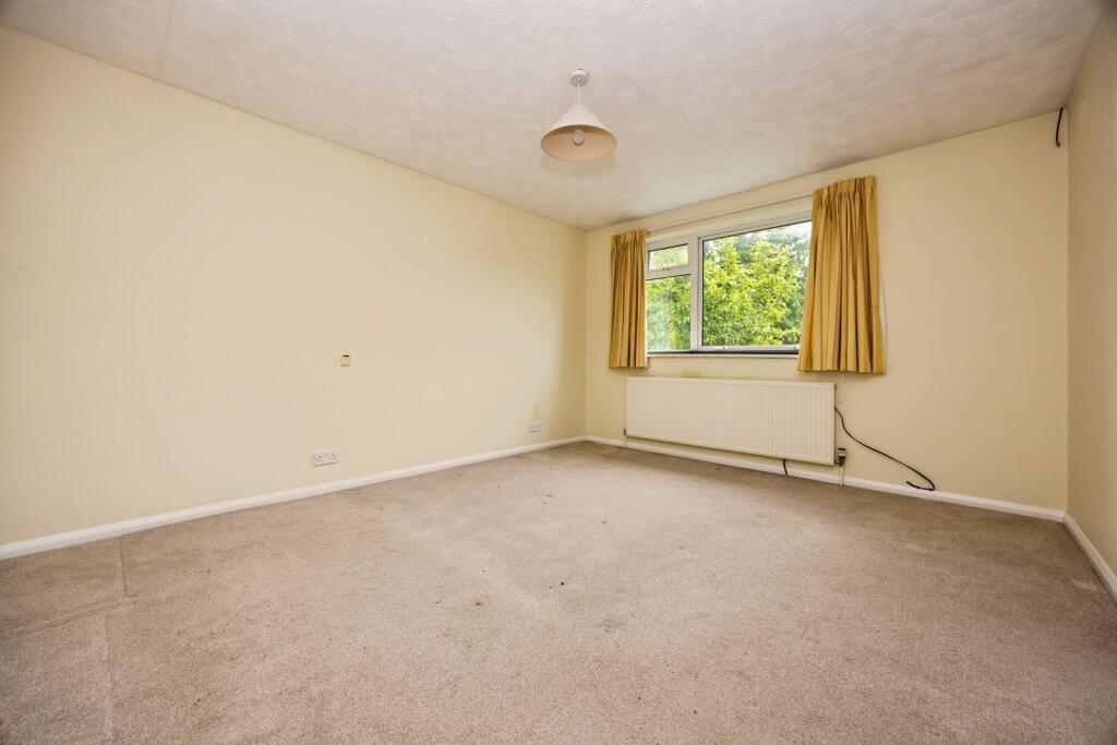 Rodney Way, Guildford, Surrey, GU1 - More