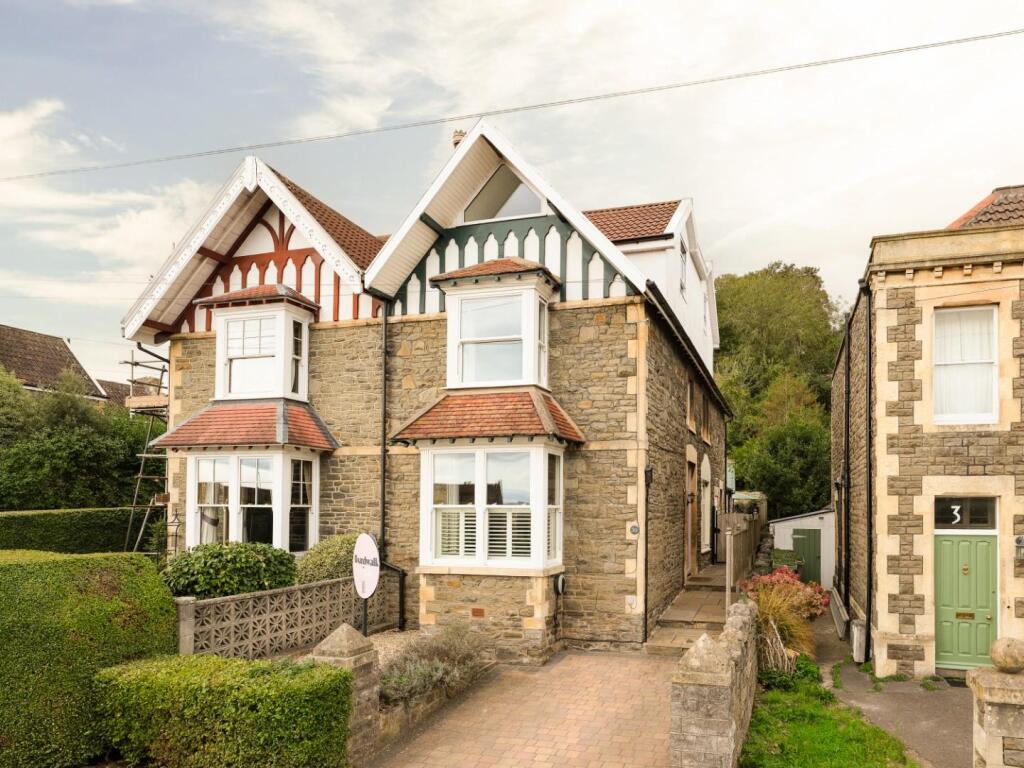 Highdale Avenue, Clevedon photo 2