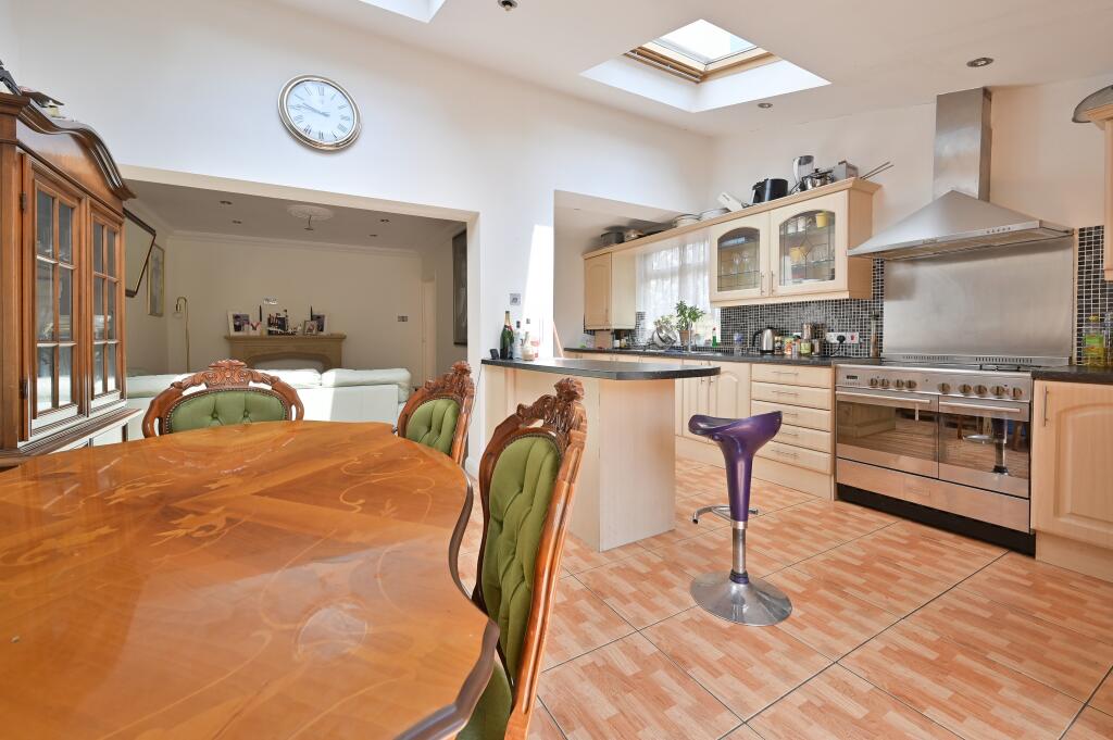 House in London - View 5