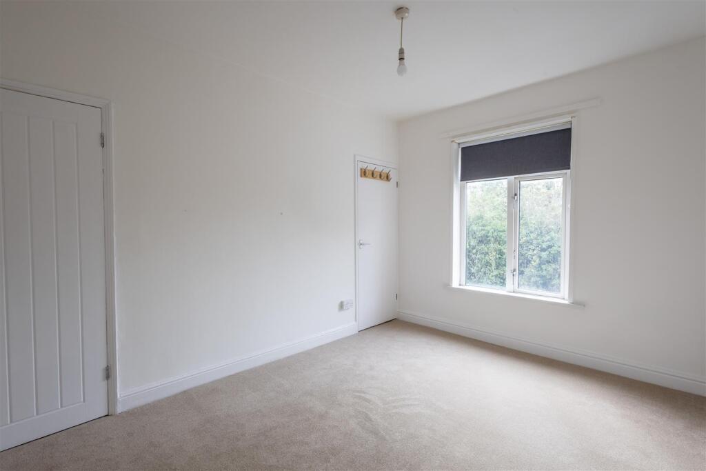 House in Chesterfield, Old Whittington - View 5