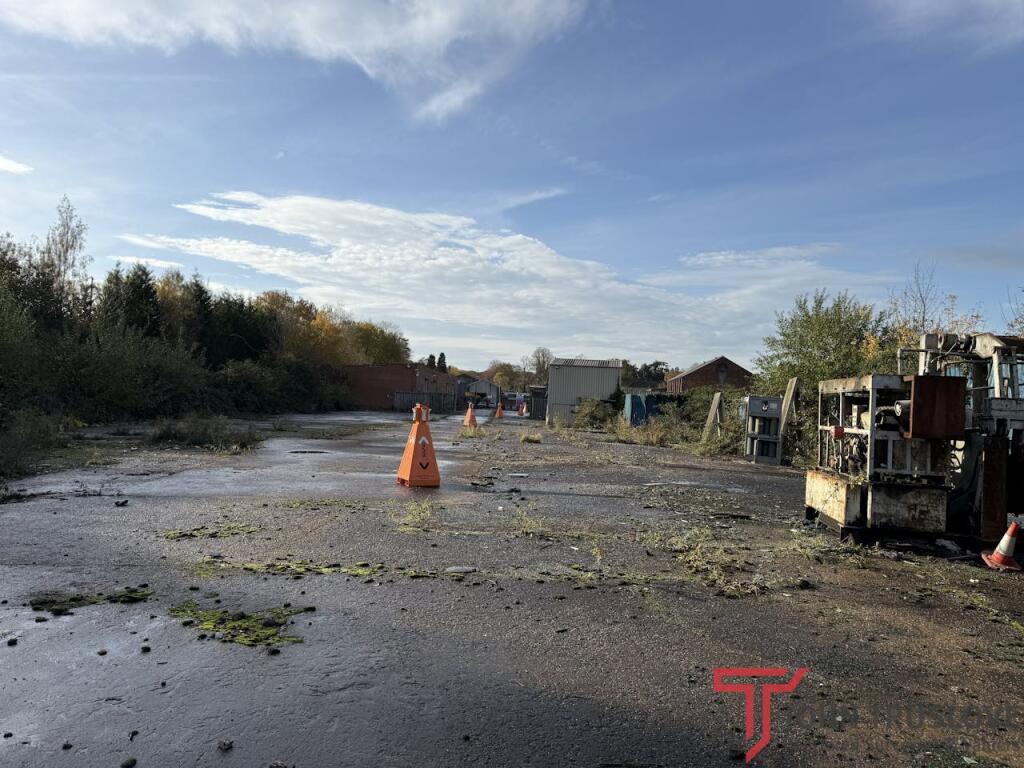 Additional image 14 of Hewell Road, Redditch, B97 6AN