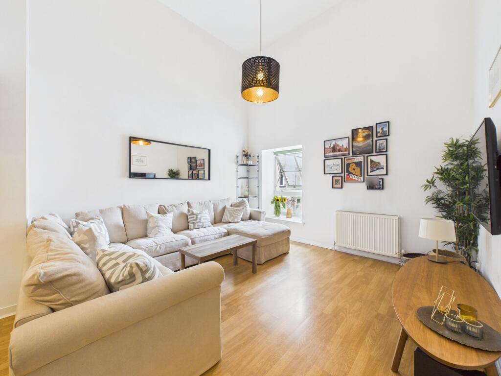 Apartment in Glasgow, Kingston - View 4