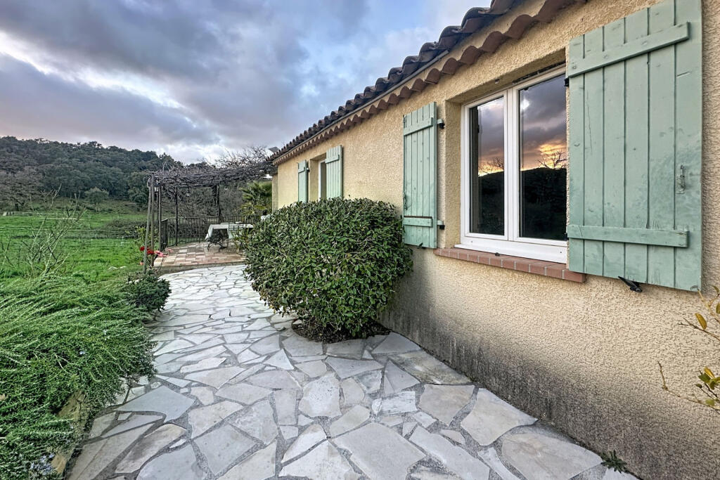 Main image of property: Provence-Alps-Cote d`Azur, Var, Le Plan-de-la-Tour