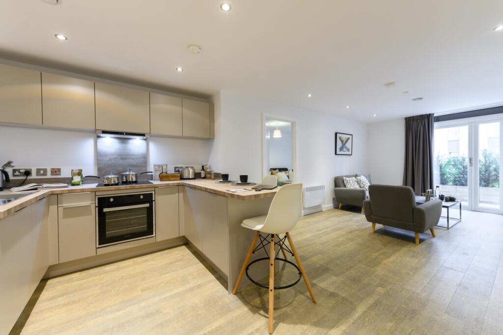 Allegro, Exchange Square B4