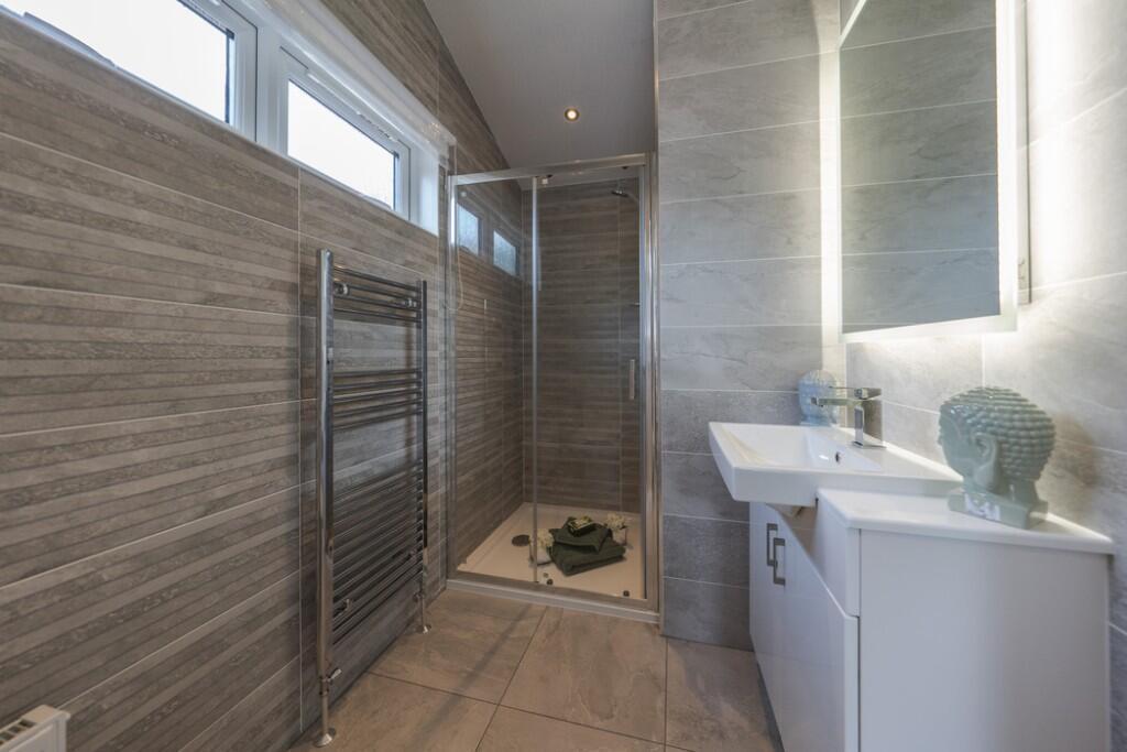 Sandy Bay, Canvey Island - More