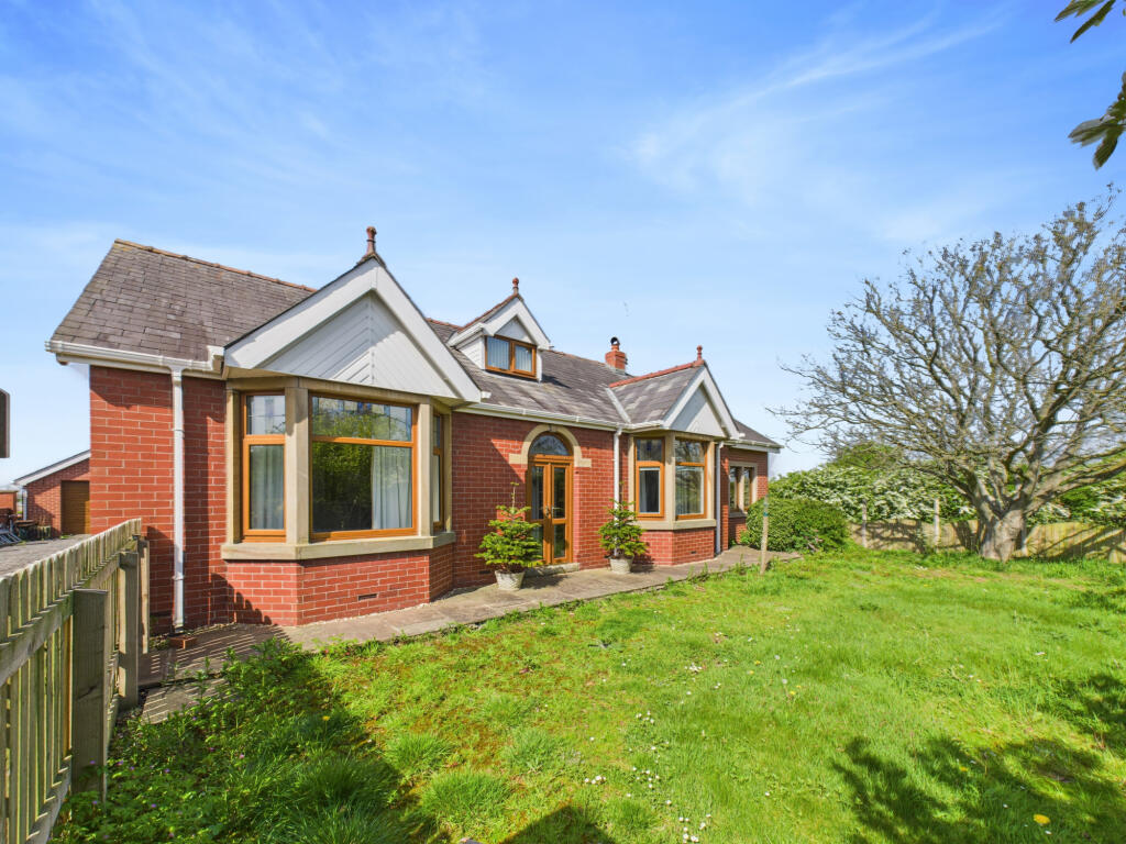 4-bed detached on Kirkham Road,  Freckleton, PR4, £295,000