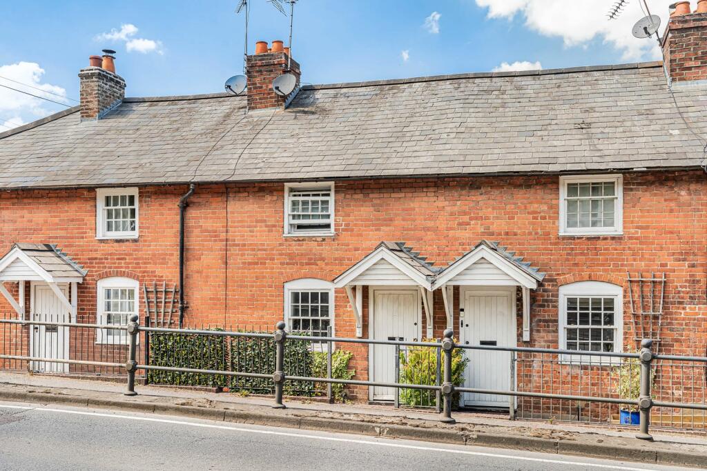 2-bed terraced on The Street, Wrecclesham, Farnham, Surrey, £325,000