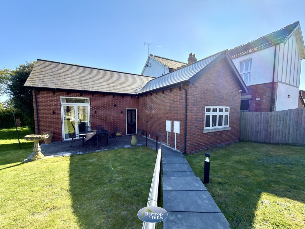 Main image of property: Barrowby Court, Worksop, S81