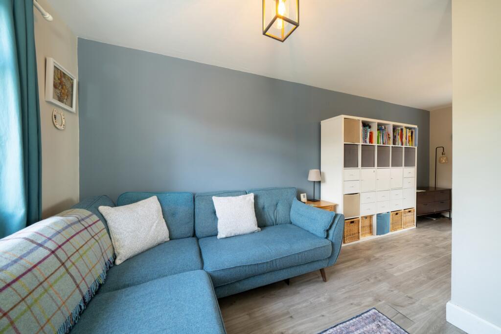 House in Kirkcaldy - More