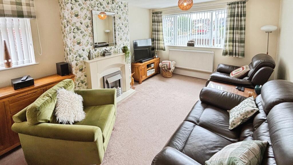 House in Lincoln - View 3