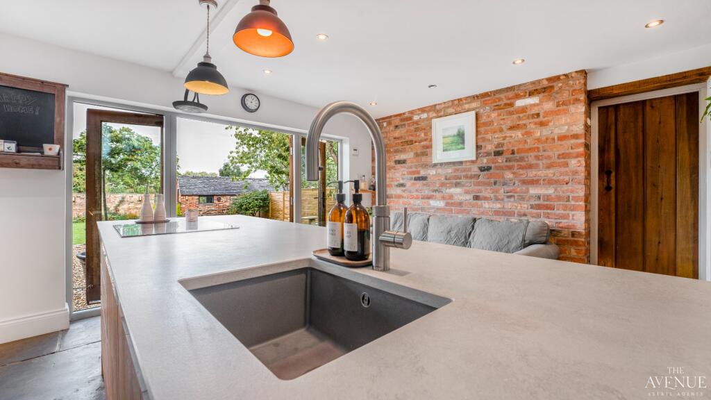 House in Derby - View 5