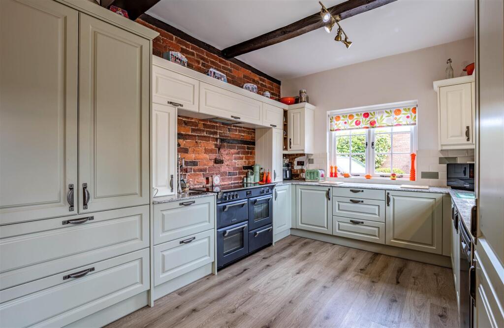 House in Kingstone, Herefordshire - View 5