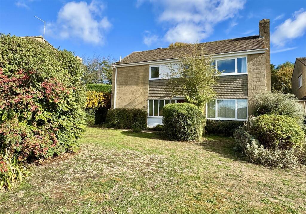 4-bed detached on Stratton, Cirencester, £515,000