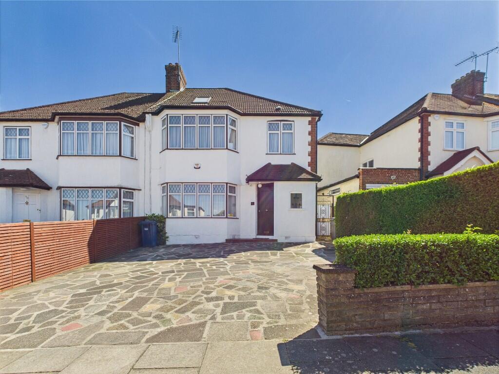 Main image of property: Park Way, London, N20