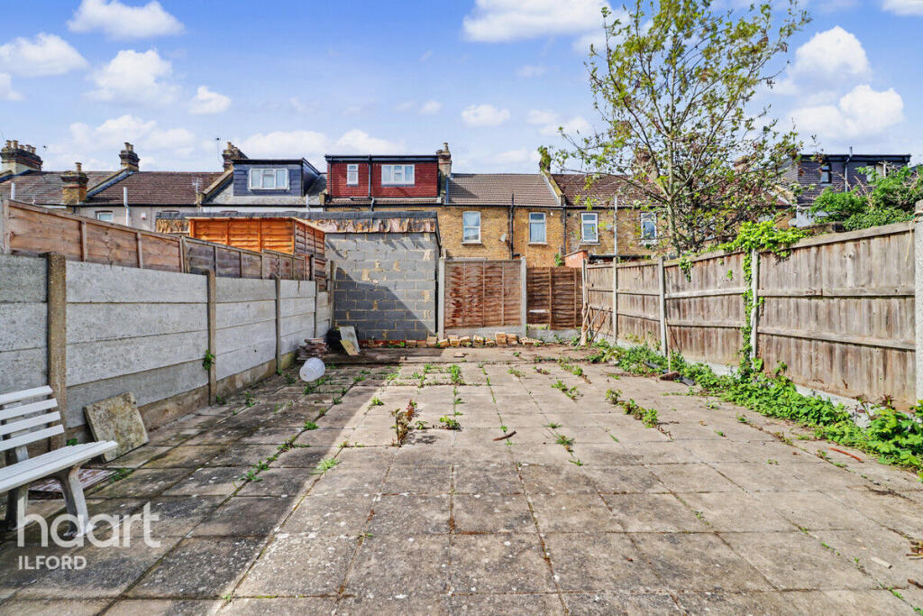House in Ilford - View 4