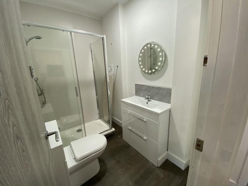 Apartment in Sheffield, Broomfield, Broomhall - View 5