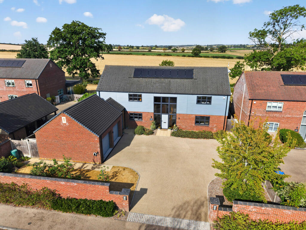 House in Rugby, Church Lawford - View 2