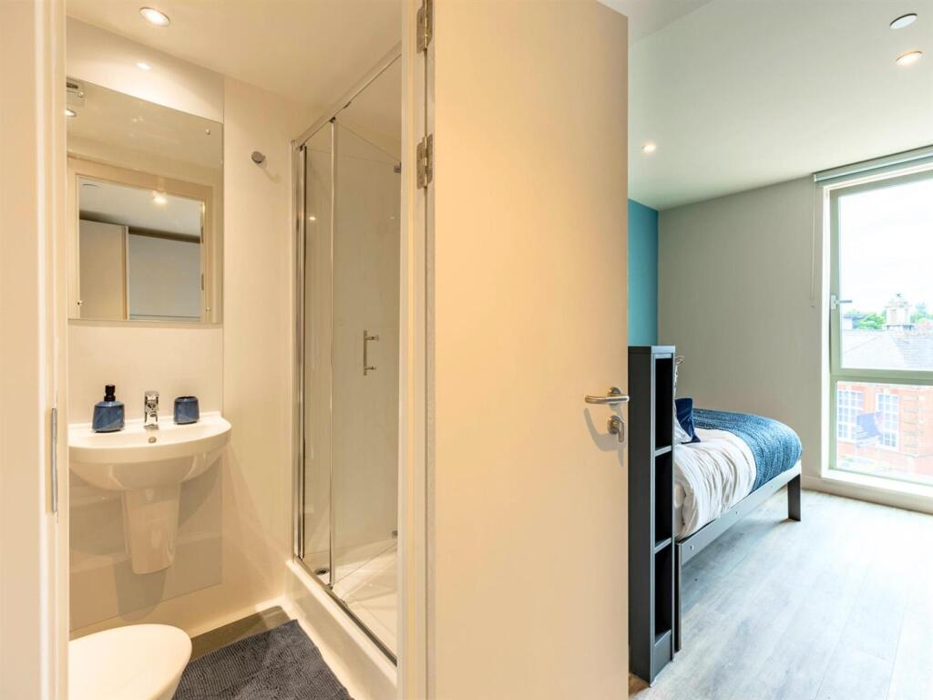 Additional image 4 of Birmingham | Student | September | B30