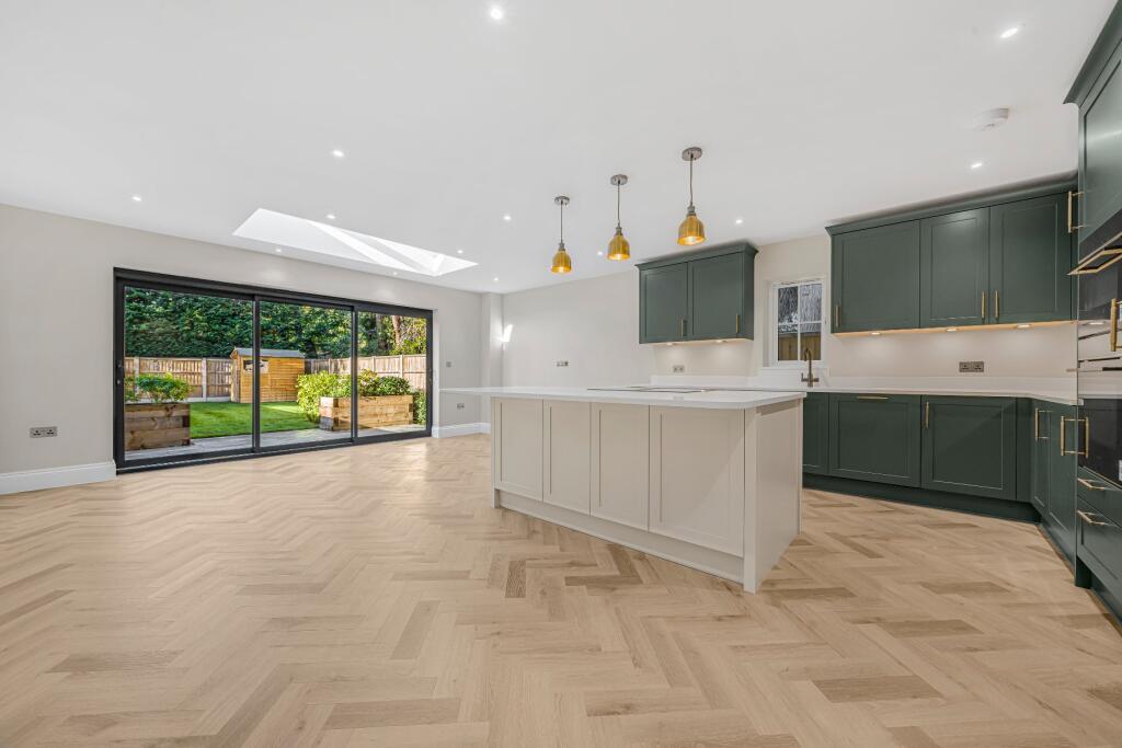 Hersham Road, Walton-On-Thames, Surrey, KT12 photo 2