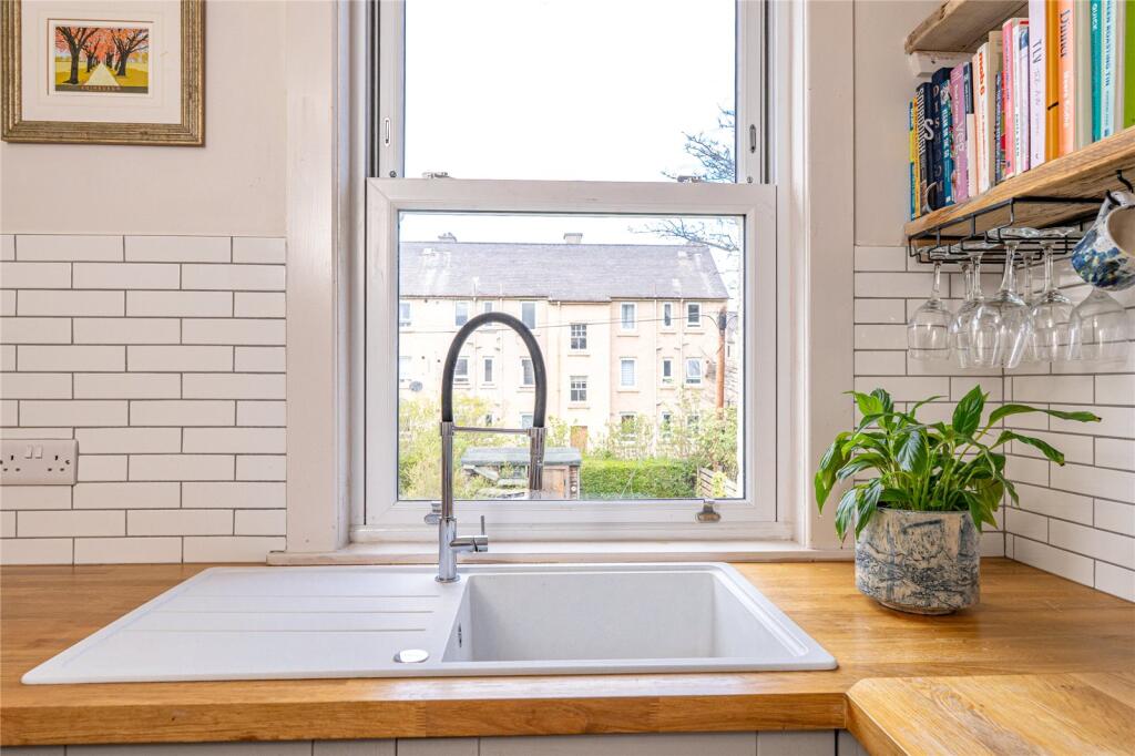 Apartment in Edinburgh, Wardieburn, Granton and District - View 5