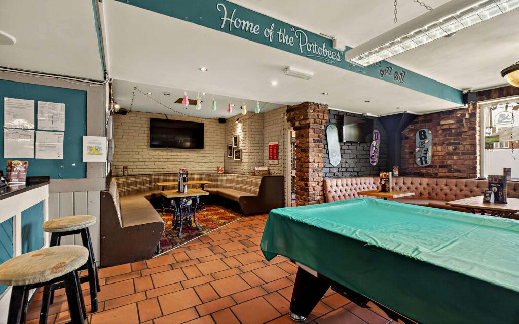 8681497-interior02-800.jpg