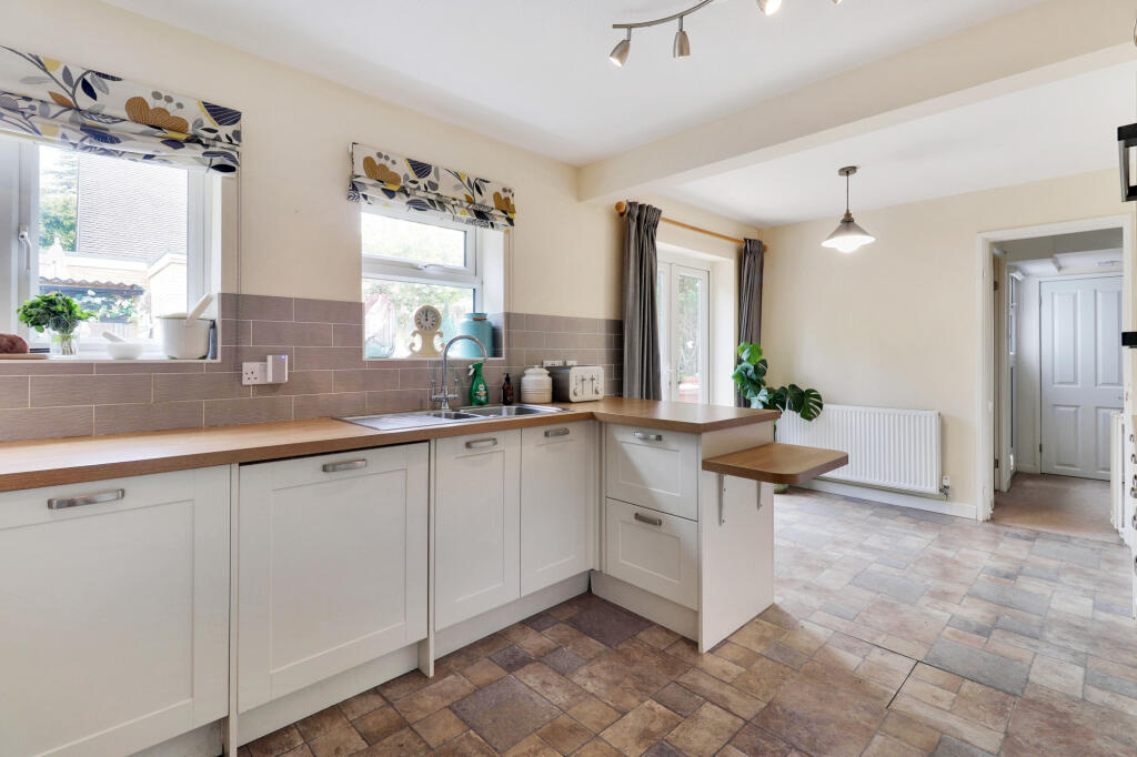 Grampian Close, Tunbridge Wells, TN2 photo 3