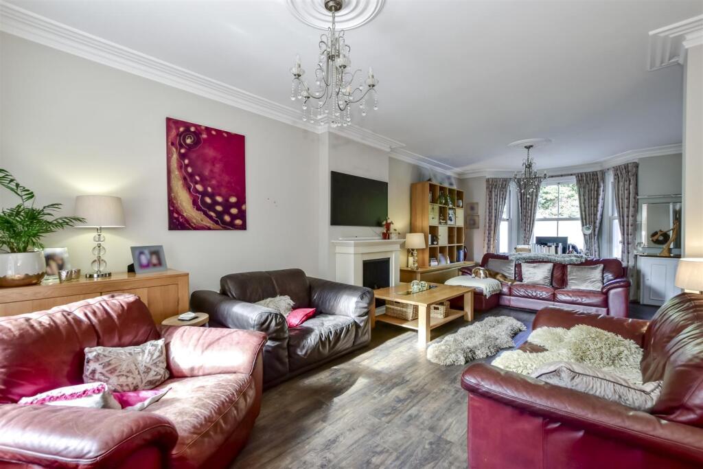 Kings Road, Berkhamsted - View 4