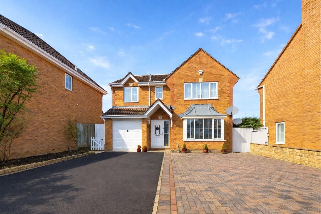 4-bed detached on Barrington Way, Reading, Berkshire, RG1, £600,000
