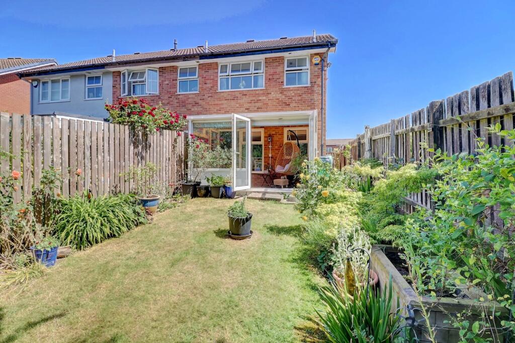 Main image of property: Parsons Walk, Holmer Green, High Wycombe, Buckinghamshire, HP15