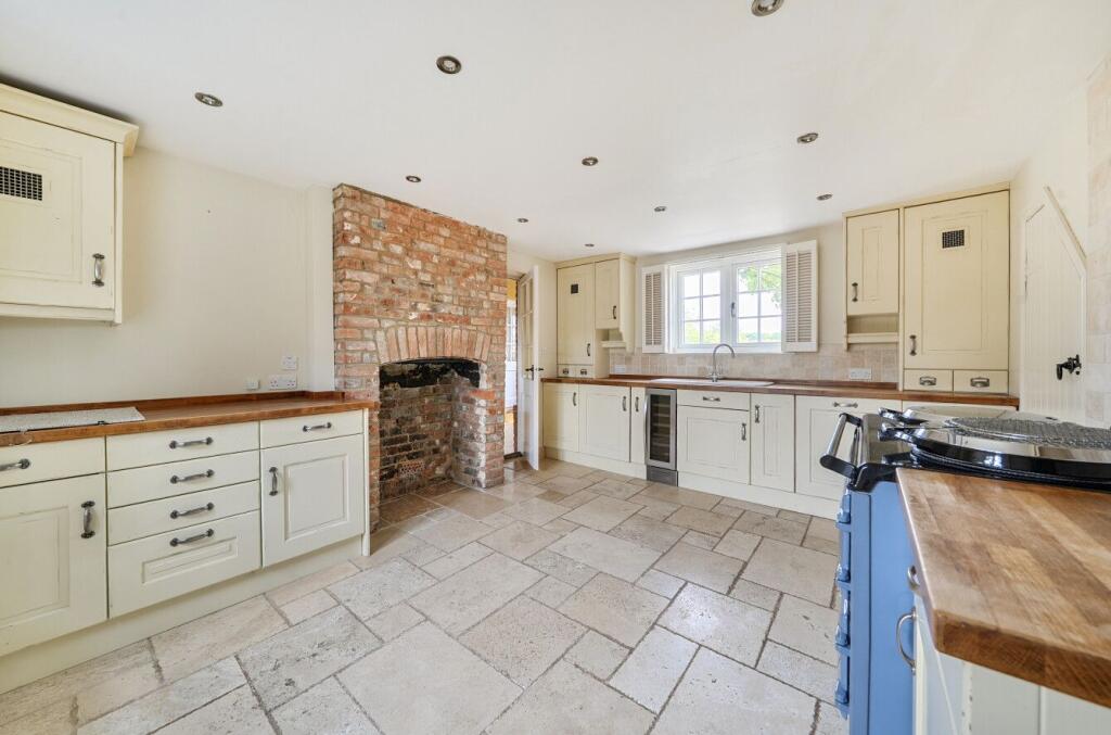 House in Salisbury - View 3