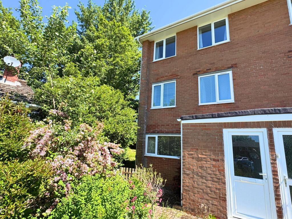 Main image of property: Altamira, Topsham, EX3