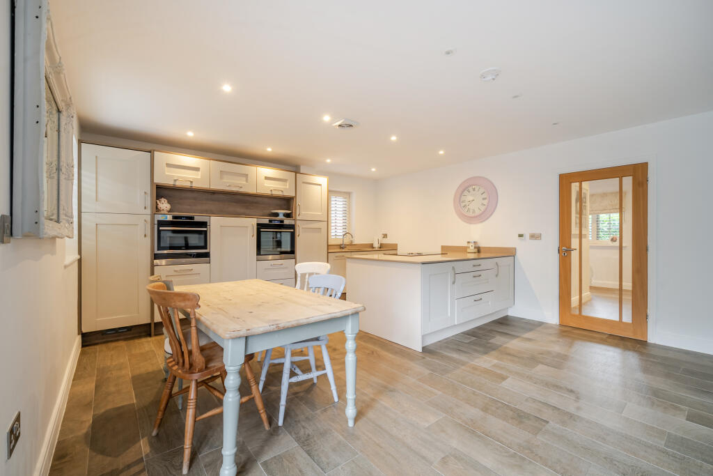House in Stratford-on-Avon, Welford-on-Avon - More