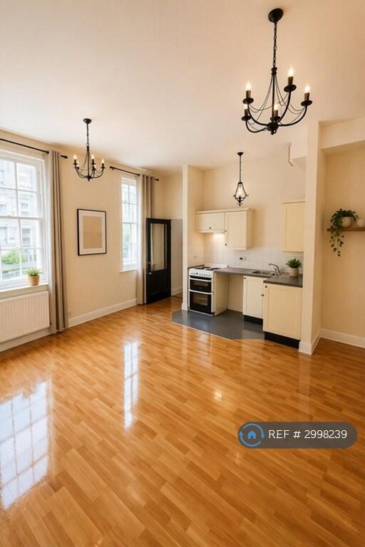 Apartment in Ipswich, The Dales - View 2