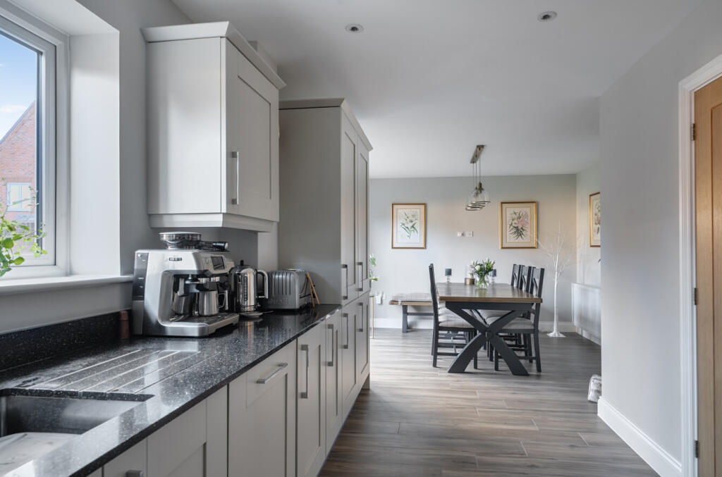 House in Eastleigh, Fair Oak and Horton Heath - View 2