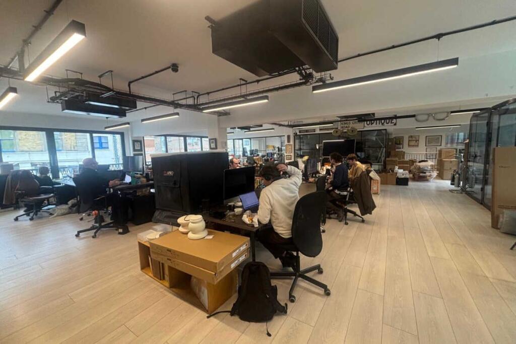 Current tenants fit out