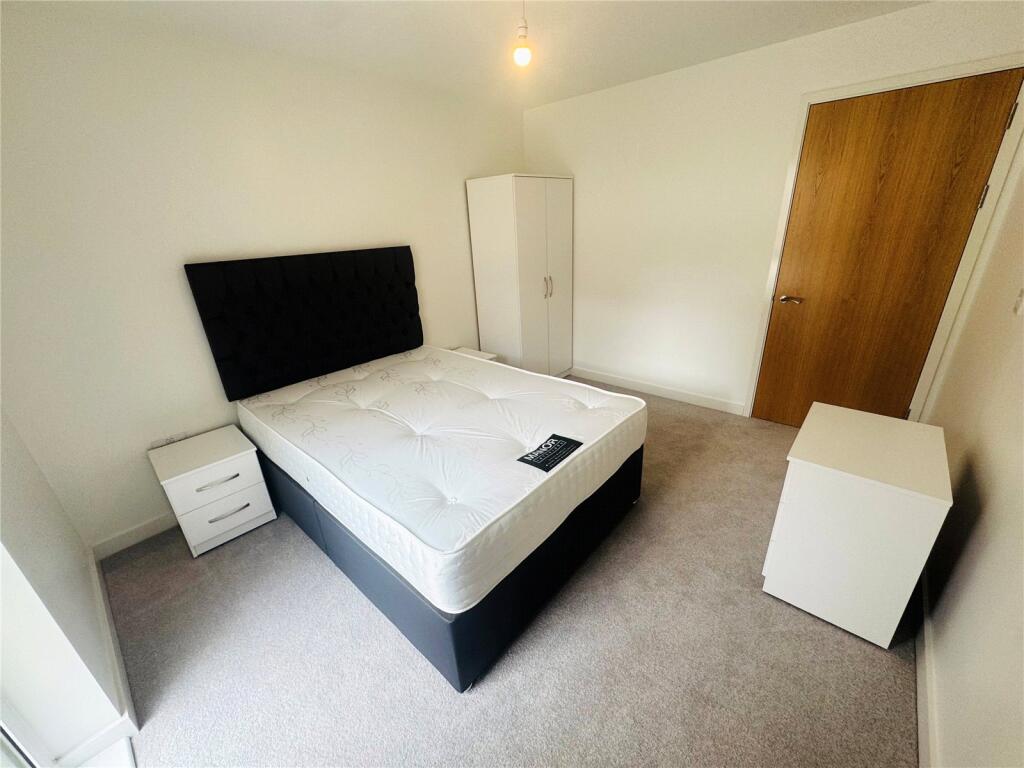 Apartment in Manchester - View 3
