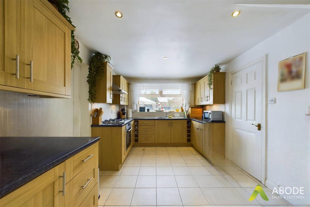Orchid Close, Brizlincote Valley photo 2