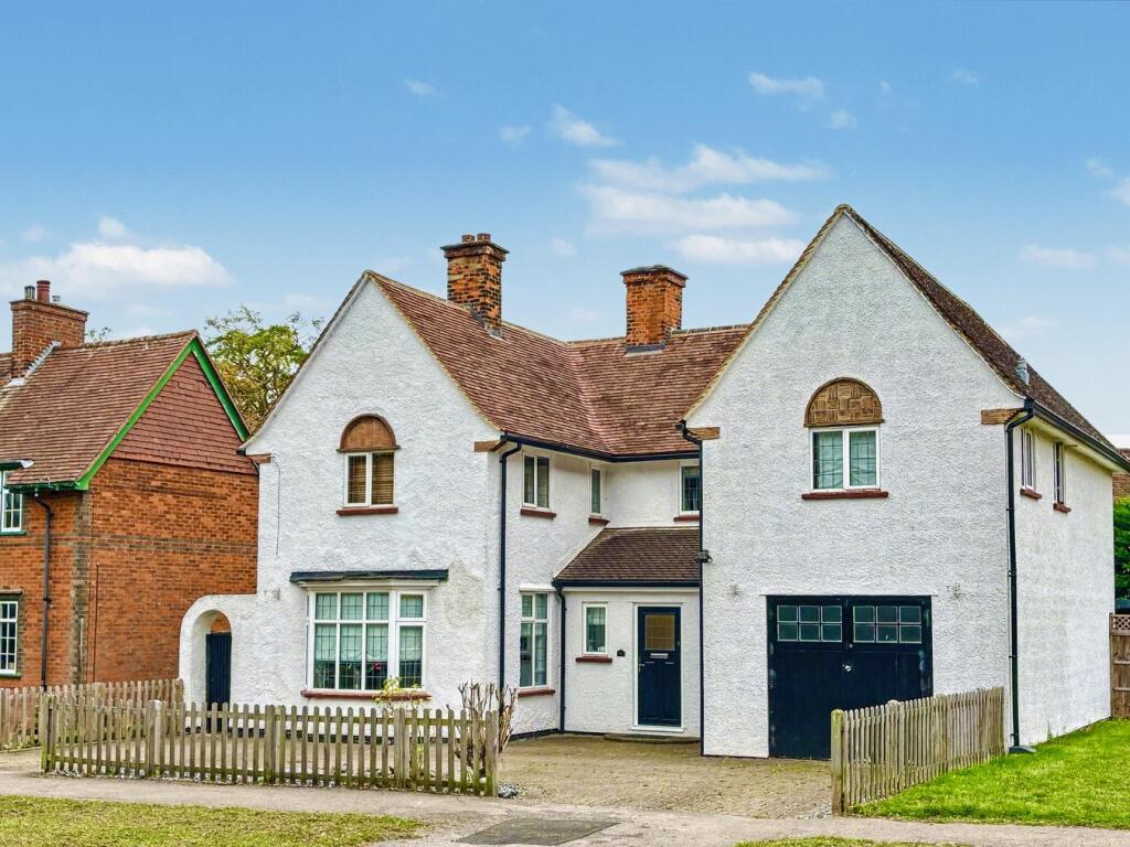 Main image of property: Meadow Way, Letchworth Garden City, SG6
