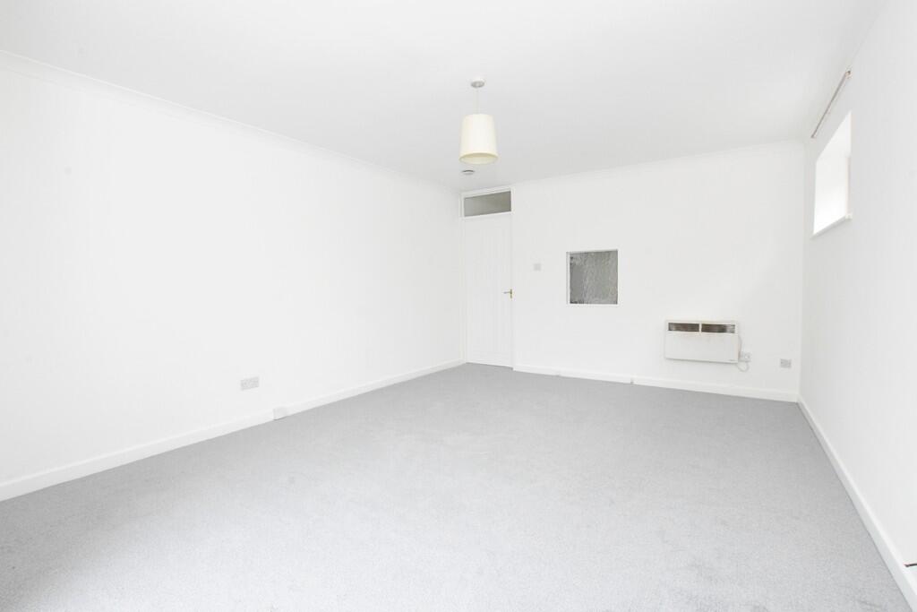 Clarendon Court, Clifton Road, Rugby photo 5