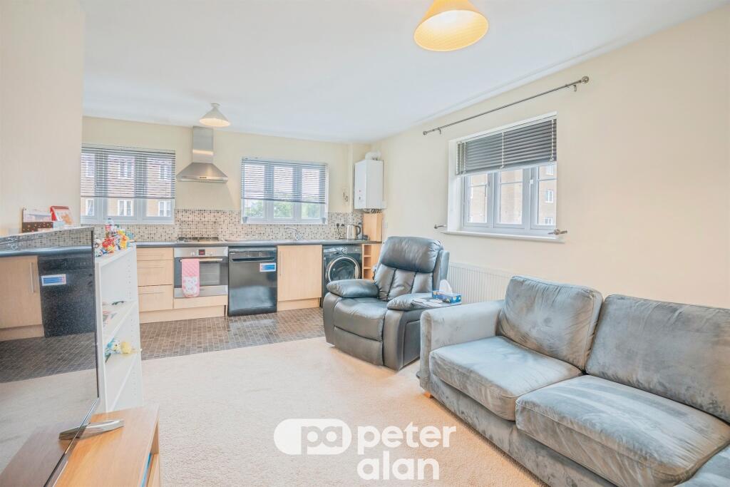 Apartment in Newport - View 4