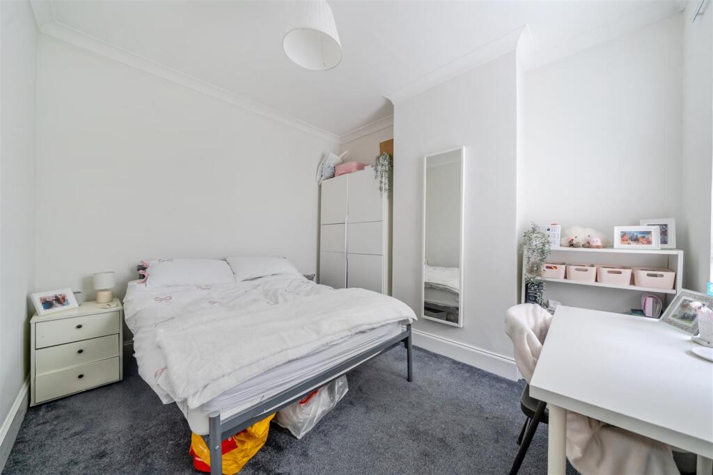 4 bedroom terraced house for rent